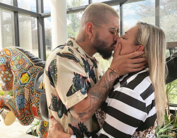 Maluma Under Fire For Kissing His Mum Passionately, His Reps Says Its A 'Cultural Thing' 6