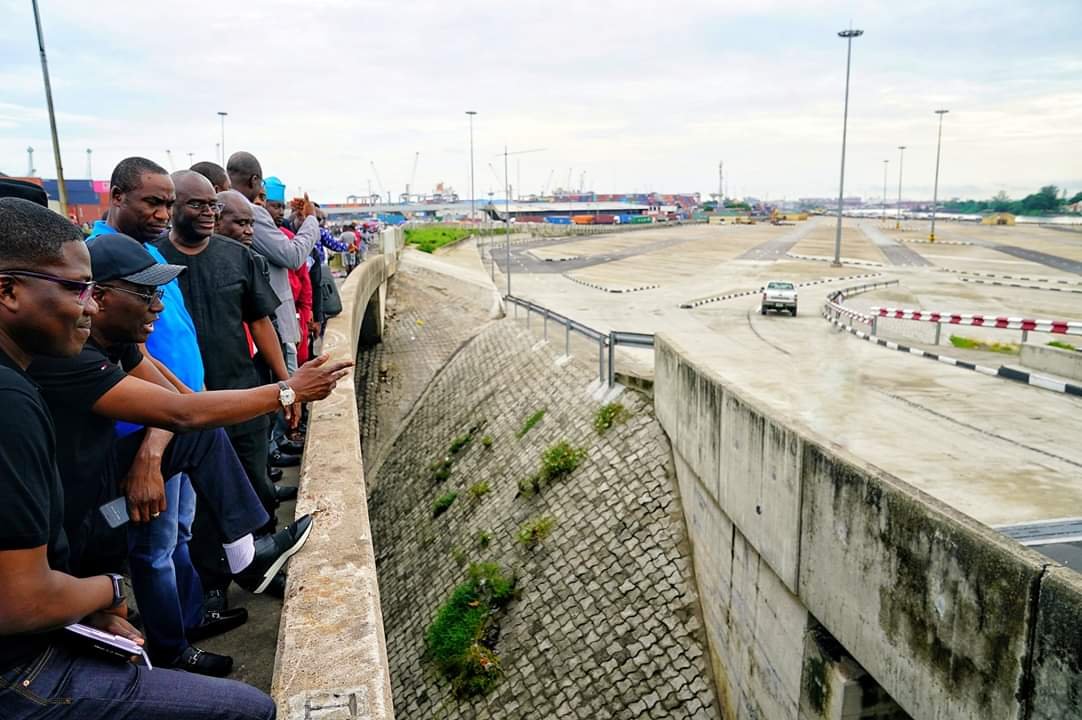Sanwo-Olu resumes work; tours Apapa, signs executive order on traffic management, refuse and public works; 8