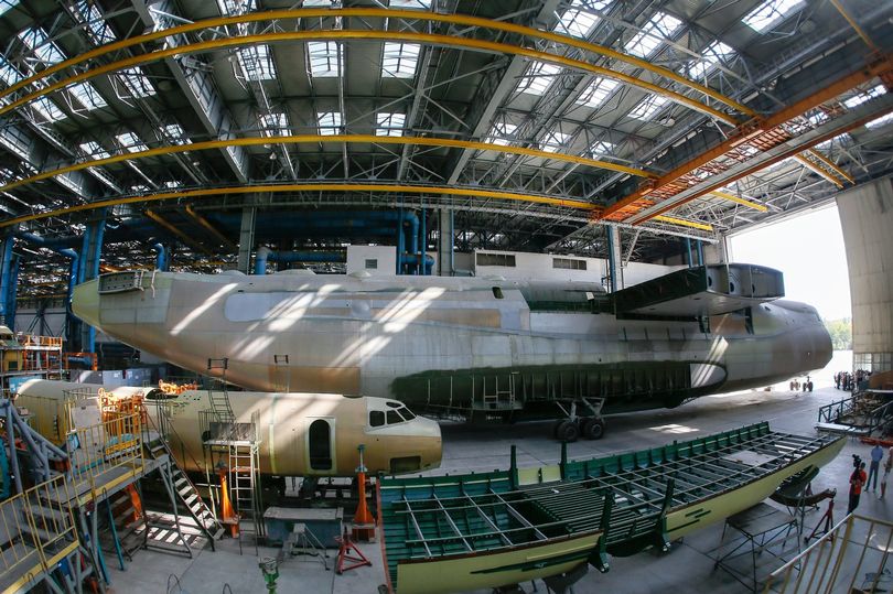 World’s Biggest Plane May Finally Be Finished After 30 Years Of Construction [Photos] 2