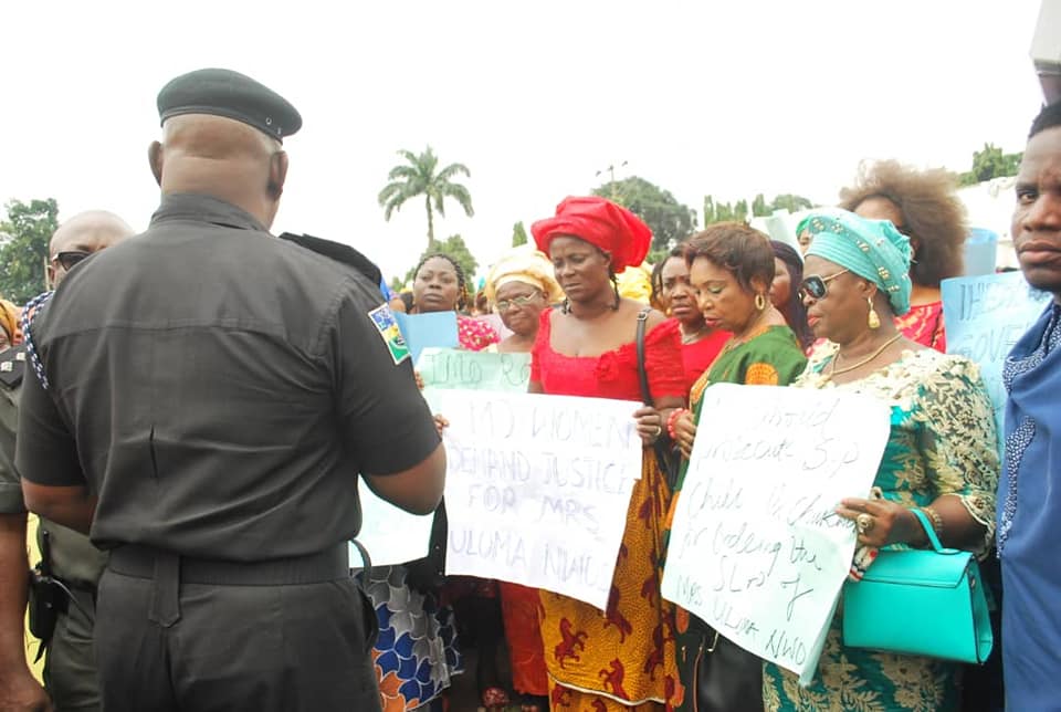 Imo Women Protest Against Governor Ihedioha Over Slapping Of Okorocha’s Daughter [Photos] 4