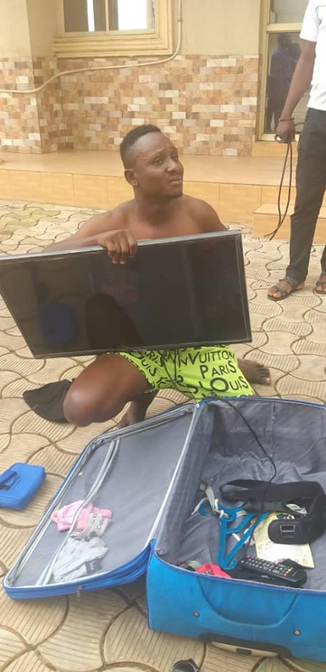 Man Caught After Stealing Plasma TV With Trolley Bag From Students Hotel In Benue [Photos] 2