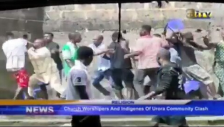 Traditional Worshipers Beat Up Pastor For Disobeying Their Order To Stop Church Service [Video] 11