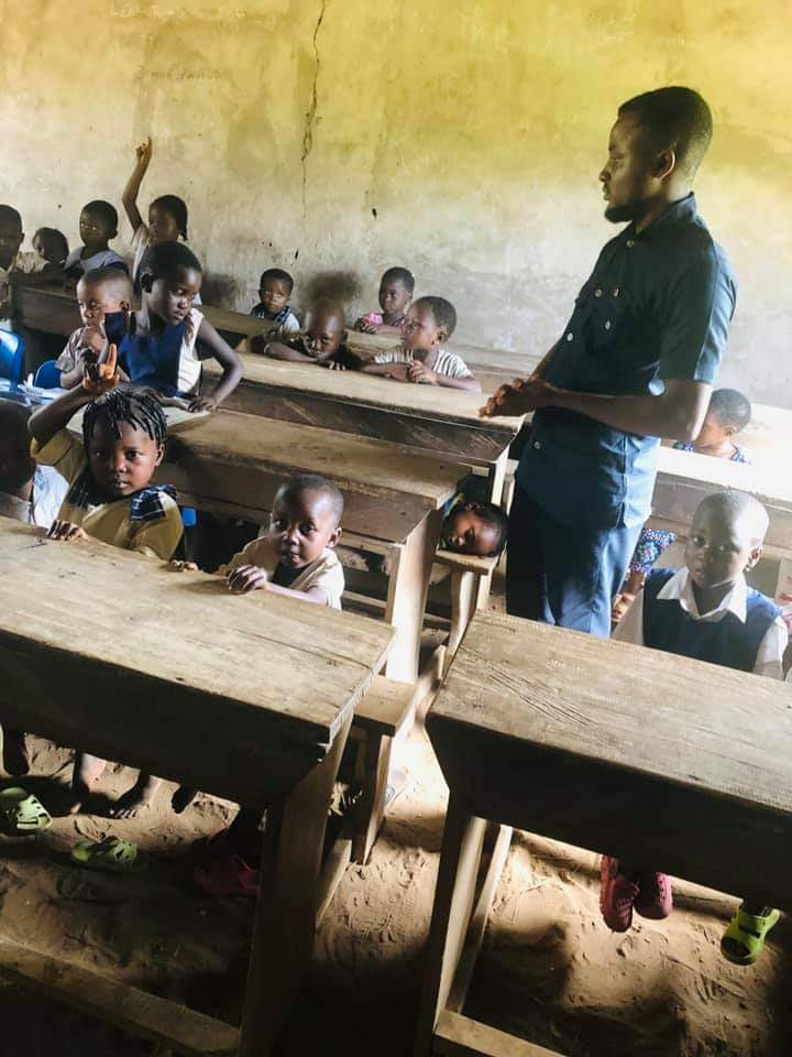 Photos Of Cross River Primary School Where Pupils Learn Under A Thatched Hut 3