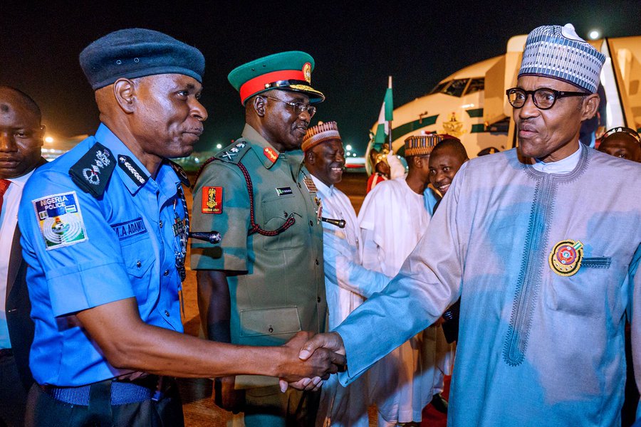 President Buhari Returns To Nigeria After 2 Weeks 'Private Visit' In London [Photos/Video] 3