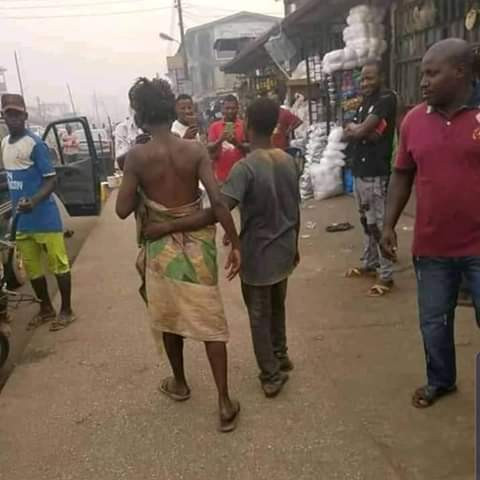 Viral Photos Of Mentally Challenged Couple Celebrating Valentine’s Day On The Street Of Edo 4