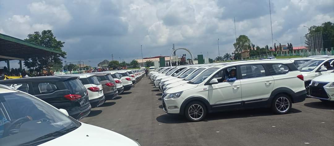 Governor Obiano Distributes 130 Innoson Ikenga SUV To Traditional Rulers In Anambra State [Photos] 24