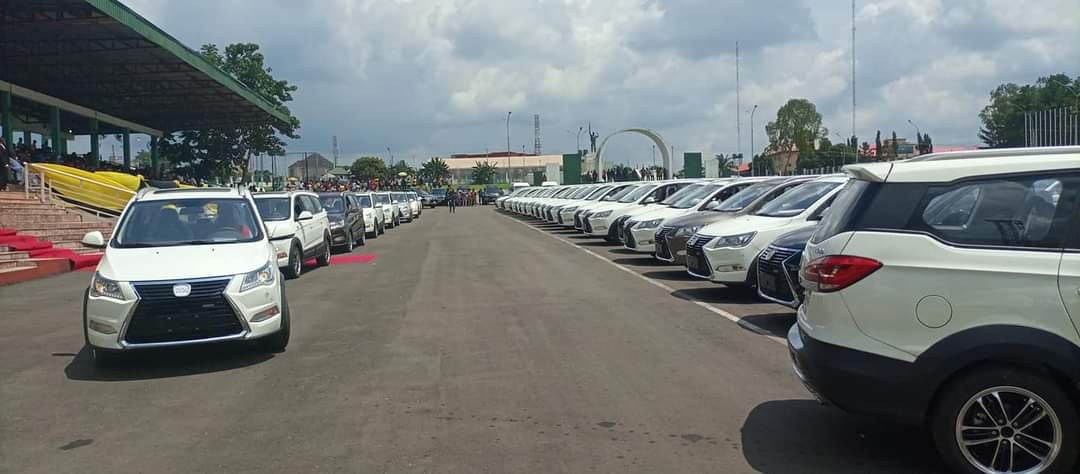 Governor Obiano Distributes 130 Innoson Ikenga SUV To Traditional Rulers In Anambra State [Photos] 22