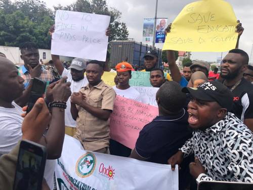 Nigerian Students Kicks Off Nationwide Protest Over Increase In Electricity, Petrol Price [Photos] 3