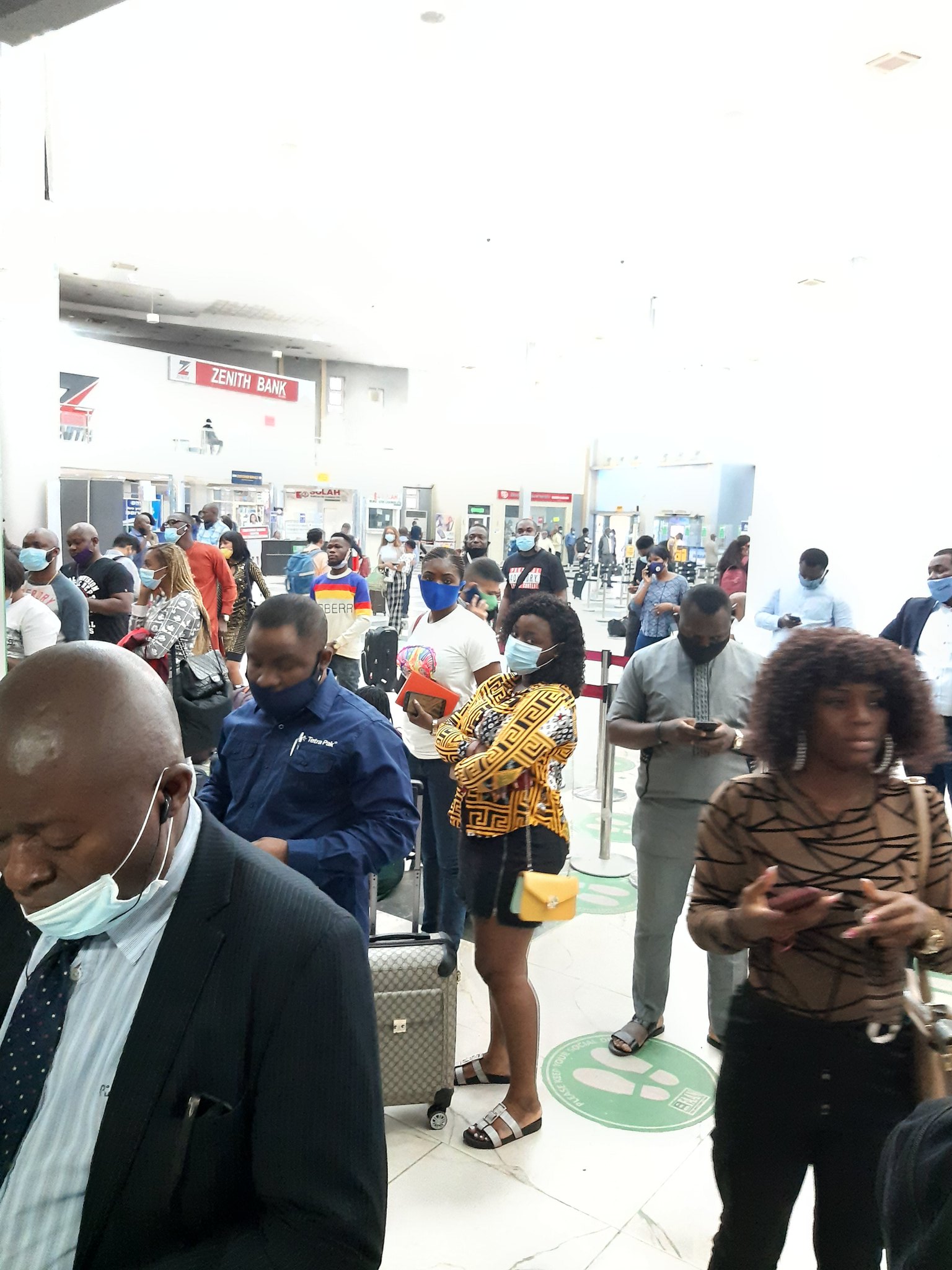 Passengers Stranded As Aviation Unions Shutdown Arik Air Operations In Lagos Over Unpaid Salaries 5