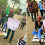 Young Nigerian Man Proposes To His Girlfriend During #EndSARS Protest In Lagos [Photos] 3
