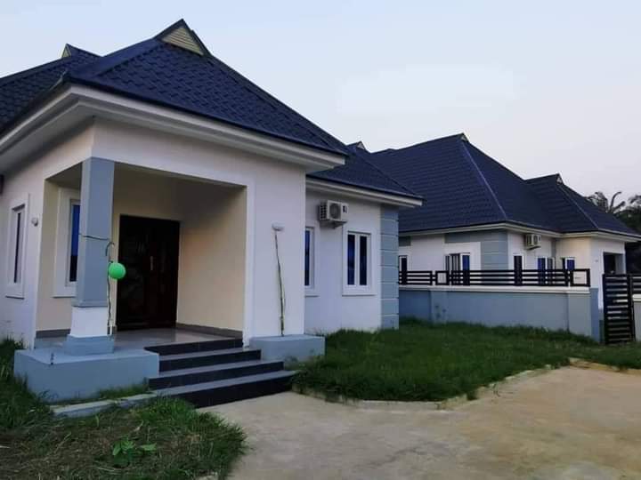 Governor Ikpeazu Presents 2 New Houses As Official Quarters To Abia Security Chiefs 3 Governor Ikpeazu Presents 2 New Houses As Official Quarters To Abia Security Chiefs 3
