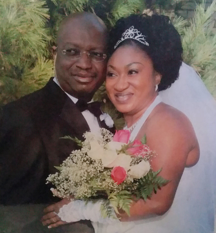 Estranged Wife Fights 'Side Chick' In DPO's Office While Husband Calmly Watches [Video] 2