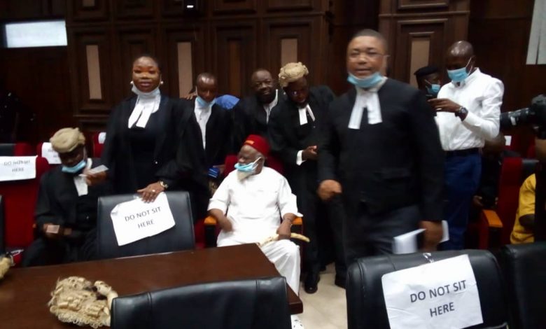 Anambra Ex-Governor Storms Abuja High Court For Nnamdi Kanu’s Trial [Photos] 3