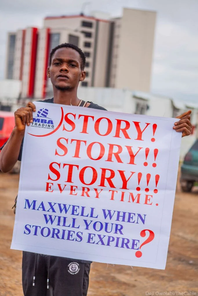 Victims Of ‘MBA Forex Scam' Protest At EFCC Headquarters In Abuja [Photos/Video] 11