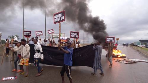 Police Disperse Buhari-Must-Go Protesters On Independence Day In Abuja [Photos]