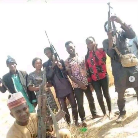 Bandits Strike Pose With Abducted NYSC Corp Members After Receiving Ransom [Photos]