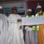 Borno Governor, Zulum Gives N100 Million Business Grant To 152 ‘Repentant Thugs’