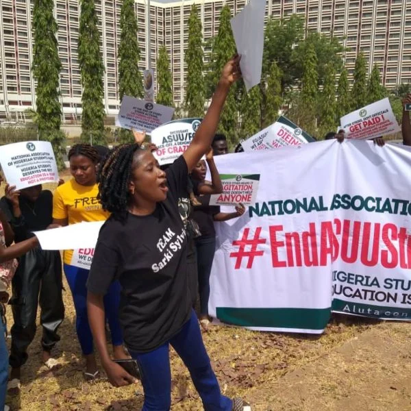 "End ASUU Strike Permanently Now" - Nigerian Students Protest In Abuja [Photos]