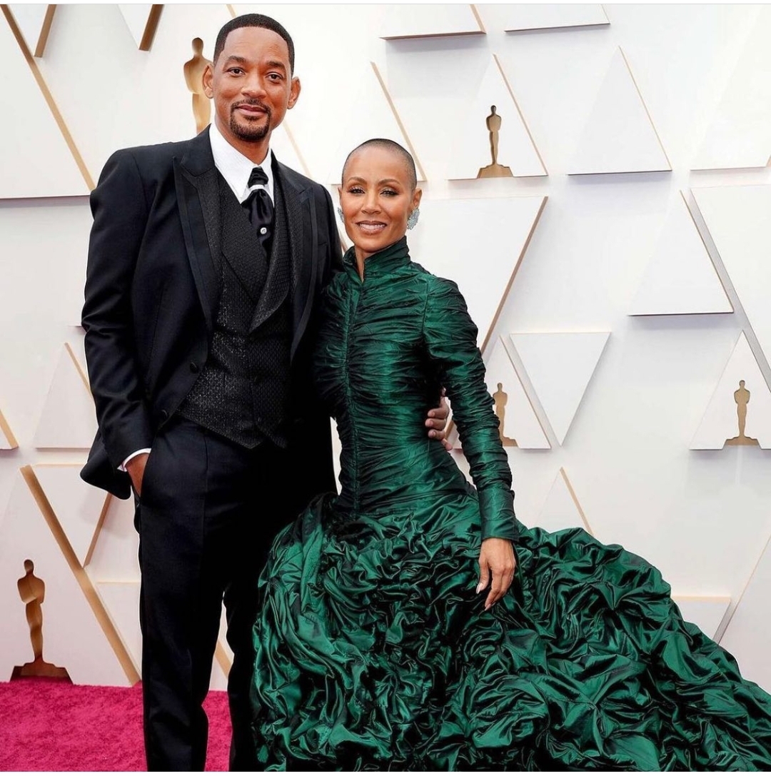 Will Smith Slaps Chris Rock at Oscars 2022 after joke about his wife 4 Will Smith Slaps Chris Rock at Oscars 2022 after joke about his wife 3