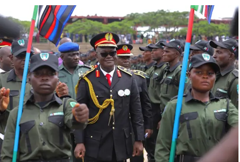 Governor Ortom To Purchase AK-47, AK-49 For Benue Community Volunteer Guards