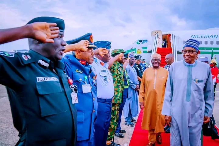 PHOTOS: Buhari Arrives Abuja After Attending 77th Session Of UN General Assembly 8 PHOTOS: Buhari Arrives Abuja After Attending 77th Session Of UN General Assembly 3