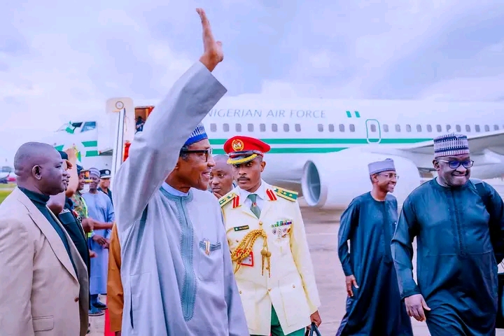 PHOTOS: Buhari Arrives Abuja After Attending 77th Session Of UN General Assembly 9 Buhari Arrives Abuja after attending UN General Assembly meeting