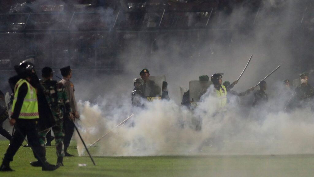 Indonesia Stampede: Over 125 people die after stampede at Indonesian football match 3 Indonesia Stampede: Over 125 people die after stampede at Indonesian football match