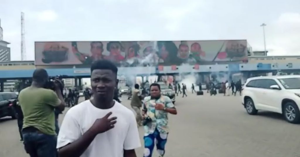 EndSARSMemorial: Mr Macaroni, Falz Present As Police Teargas Youths At  Lekki Tollgate | Kanyi Daily News