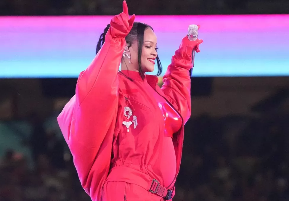 Rihanna Pregnant With Second Child, Reveals Baby Bump During Super Bowl Halftime Show 3 Rihanna Is Pregnant With Second Child, Reveals Baby Bump During Super Bowl Halftime Show