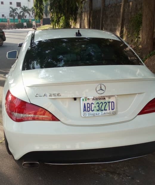 EFCC Arrests 21 Alleged 'Yahoo Boys' In Abuja, Recovers Benz, Over 25 High-end Mobile Phones, Laptops 2 EFCC Arrests 21 Alleged 'Yahoo Boys' In Abuja, Recovers Benz, Over 25 High-end Mobile Phones, Laptops 1