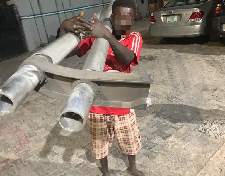 Police Arrests Man For Vandalising Lagos Bridge Railings 13
