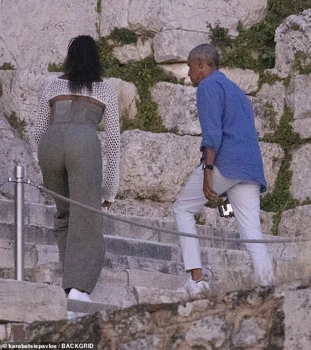 Barack Obama Seen Caressing Michelle's Butt During Visit At Acropolis In Greece [Photos]