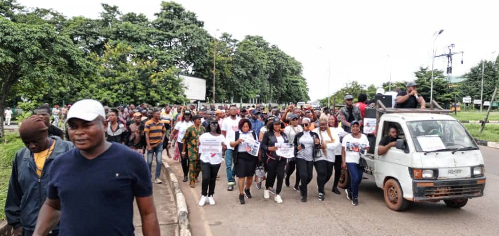VIDEO: 'No More Sit-At-Home' - Enugu Residents Resist Factional IPOB 13