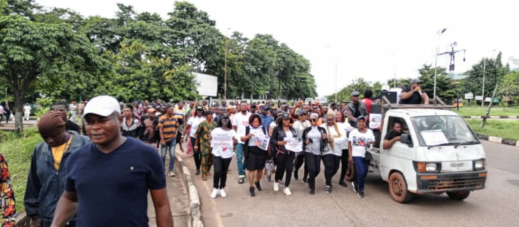 VIDEO: 'No More Sit-At-Home' - Enugu Residents Resist Factional IPOB 1
