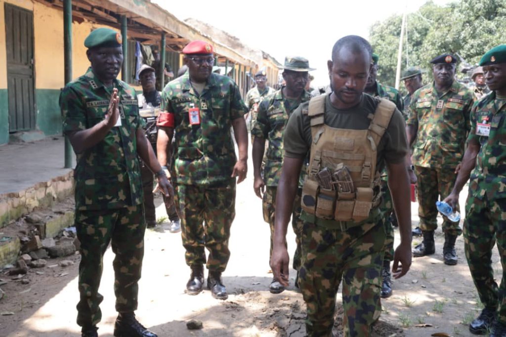 Army Chief, Taoreed Lagbaja Visits Troops In Niger, Urges Them To Remain Resolute 3 Army Chief, Taoreed Lagbaja Visits Troops In Niger, Urges Them To Remain Resolute 3