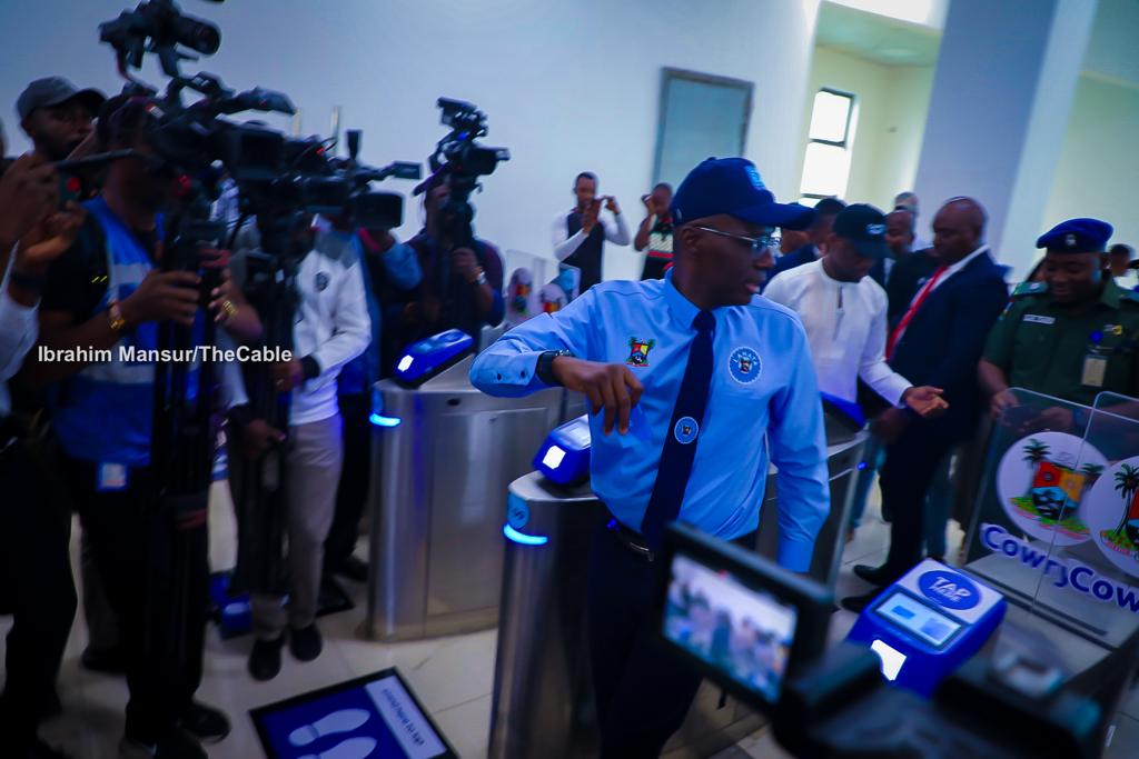 Governor Sanwo-Olu Joins Passengers For Inaugural Ride Of Lagos Blue Rail [Photos] 6