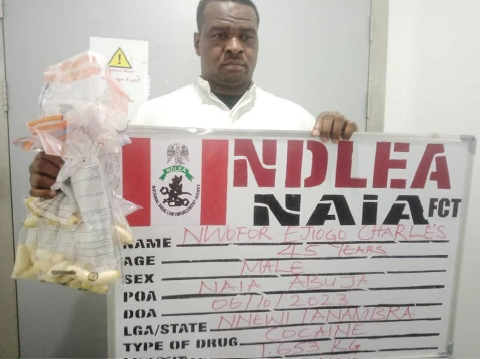 NDLEA detains wanted drug barons, arrests 2 for swallowing 175 wraps of heroin and intercepts $4.8m suspected fake currencies 4