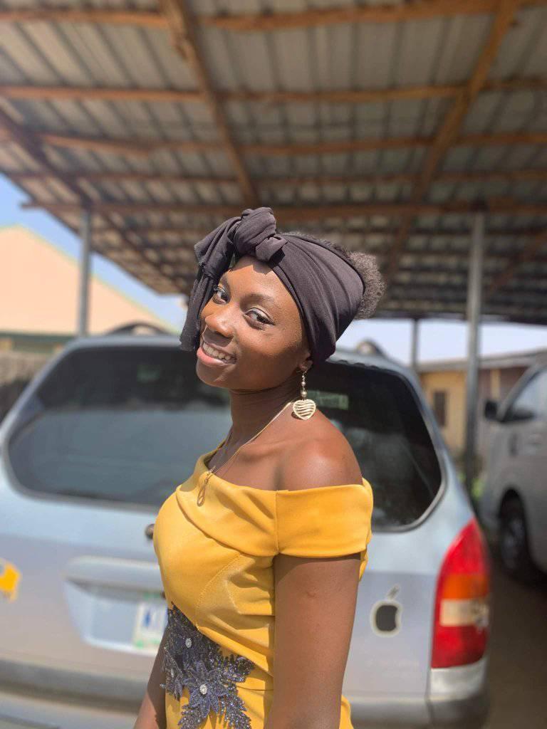 Young lady thanks God for saving her after finding two big snakes in her room - PHOTOS 1 Young lady thanks God for saving her after finding two big snakes in her room - PHOTOS