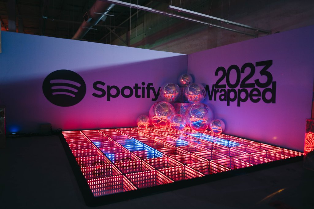 Davido, Adekunle Gold dazzles at Spotify Wrapped Party, delivering unforgettable performances 1 Davido, Adekunle Gold dazzles at Spotify Wrapped Party, delivering unforgettable performances