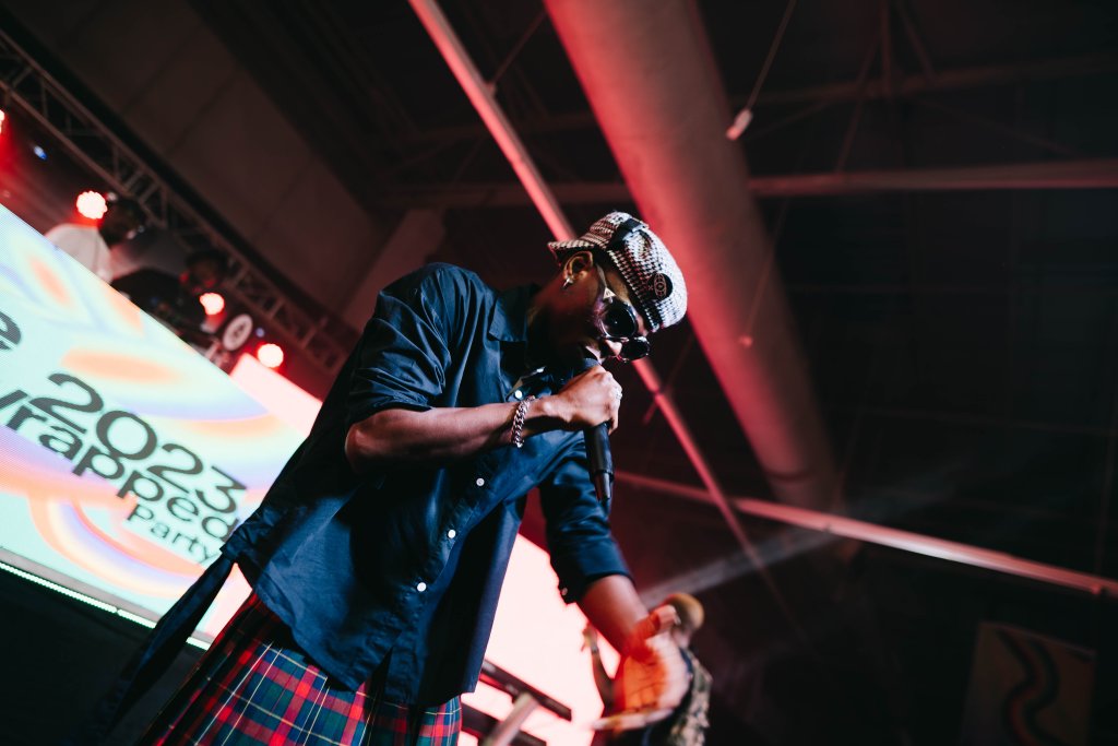Davido, Adekunle Gold dazzles at Spotify Wrapped Party, delivering unforgettable performances 3 Davido, Adekunle Gold dazzles at Spotify Wrapped Party, delivering unforgettable performances 2
