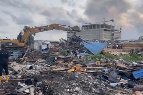 Lagos Government Destroys Illegal Structures In Jakande Estate, Maiyegun, Lekki [Video]