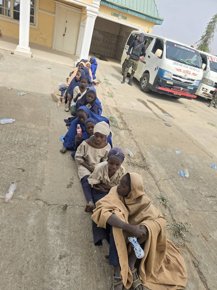 PHOTOS: Nigerian Army Releases Pictures of Rescued Kuriga School Children 1