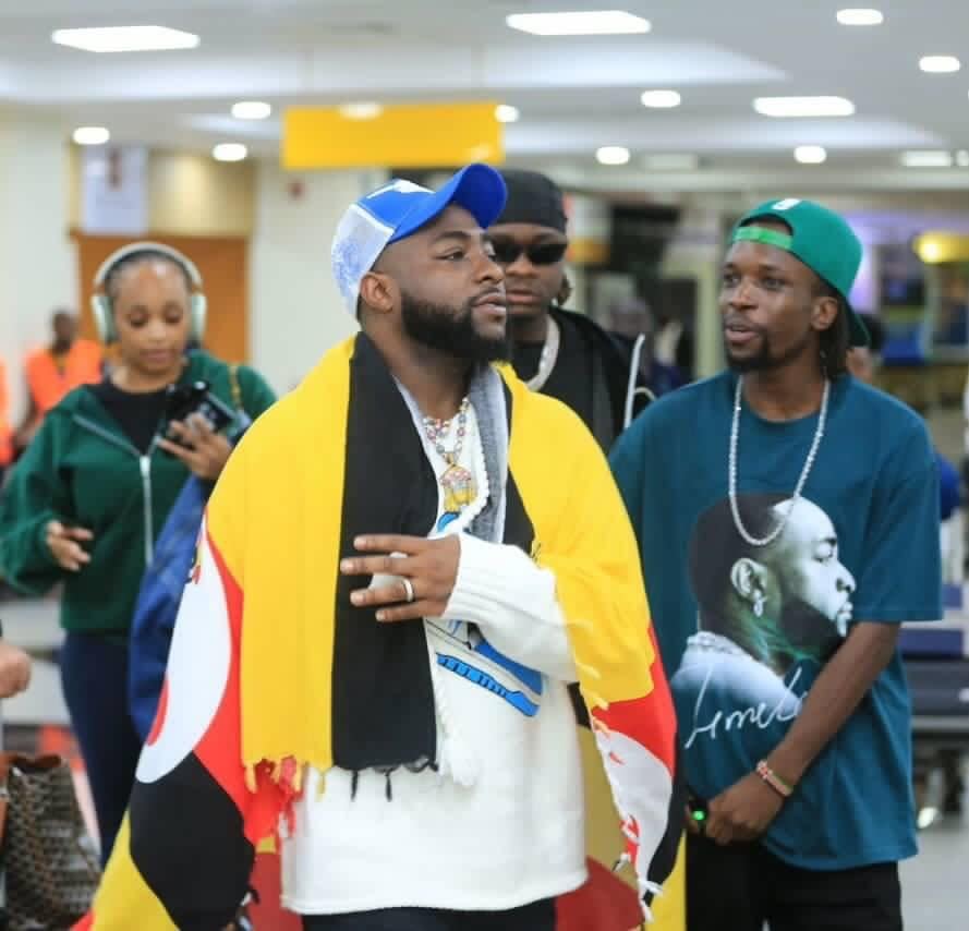 Davido Launches Music And Arts Faculty In Uganda University [Photos]