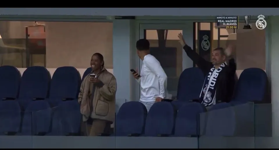 Jude Bellingham Laughs As His Father Do His Iconic Goal Celebration