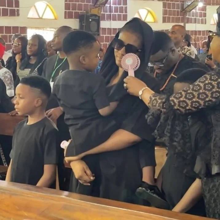 Photos And Video From Junior Pope's Burial In Enugu 3
