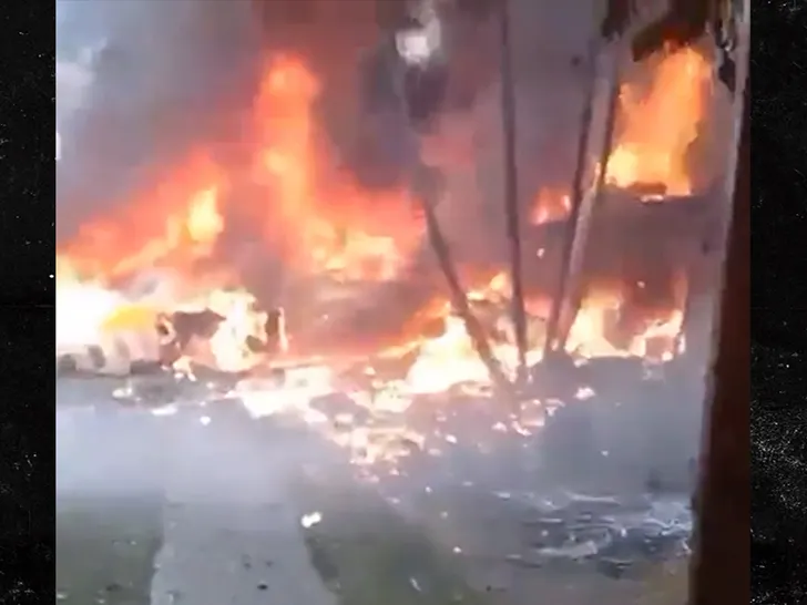 BREAKING: Passenger plane carrying 62 people crashes in Brazil 2