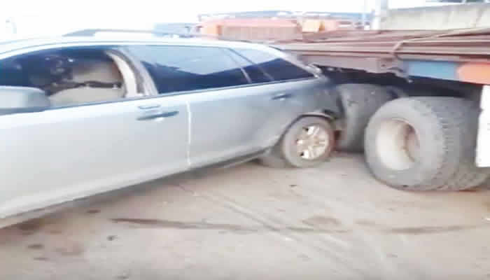 Ex-Super Eagles Goalkeeper, Dosu Joseph Escapes Death As Car Collides With Truck 6 Ex-Super Eagles Goalkeeper, Dosu Joseph Escapes Death As Car Collides With Truck