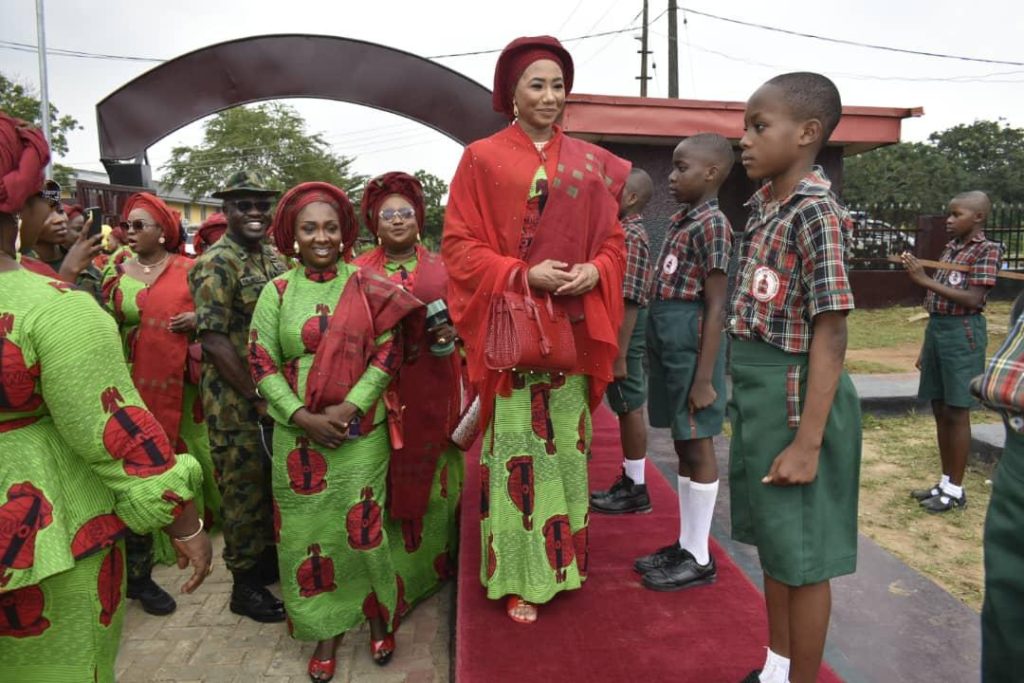 Commander 9 Brigade Hosts NAOWA Chairperson, Empowers Widows 12 Commander 9 Brigade Hosts NAOWA Chairperson, Empowers Widows 11
