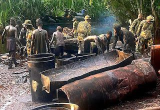 Journalist Fisayo Soyombo Arrested Alongside Oil Thieves During Illegal Bunkering Site Raid - Nigerian Army 4