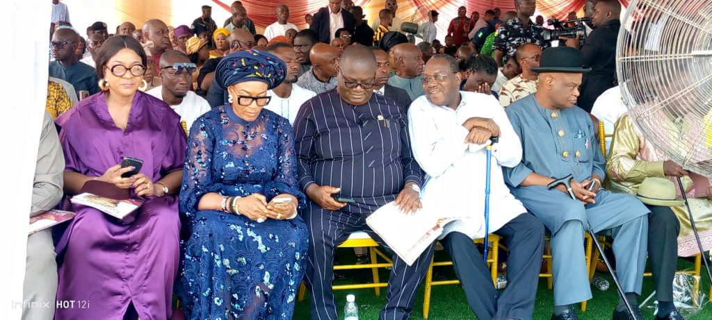 PHOTOS: Governor Sim Fubara, Alex Otti, other dignitaries attend burial of Senator Lee Maeba's mother 79 PHOTOS: Governor Sim Fubara, Alex Otti, other dignitaries attend burial of Senator Lee Maeba's mother 76